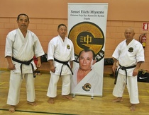 Alicante Espanja marraskuu 2015
Senseit Toshiro Fujioka 8. dan, Ryoichi Onaga 9. dan ja Shigeru Uehara 8. dan