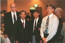 Okinawa 1993
Sensei Kari Kuusisto (vas.), sensei Koei Teruya ja sensei Hiromi Suzuki