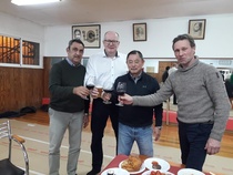 Sensei Ryoichi Onagan 9. dan syntymäpäiväjuhla Murcia helmikuu 2020
Senseit Jesús Mengual Gil, Kari Kuusisto, Ryoichi Onaga ja Jozef Henkens